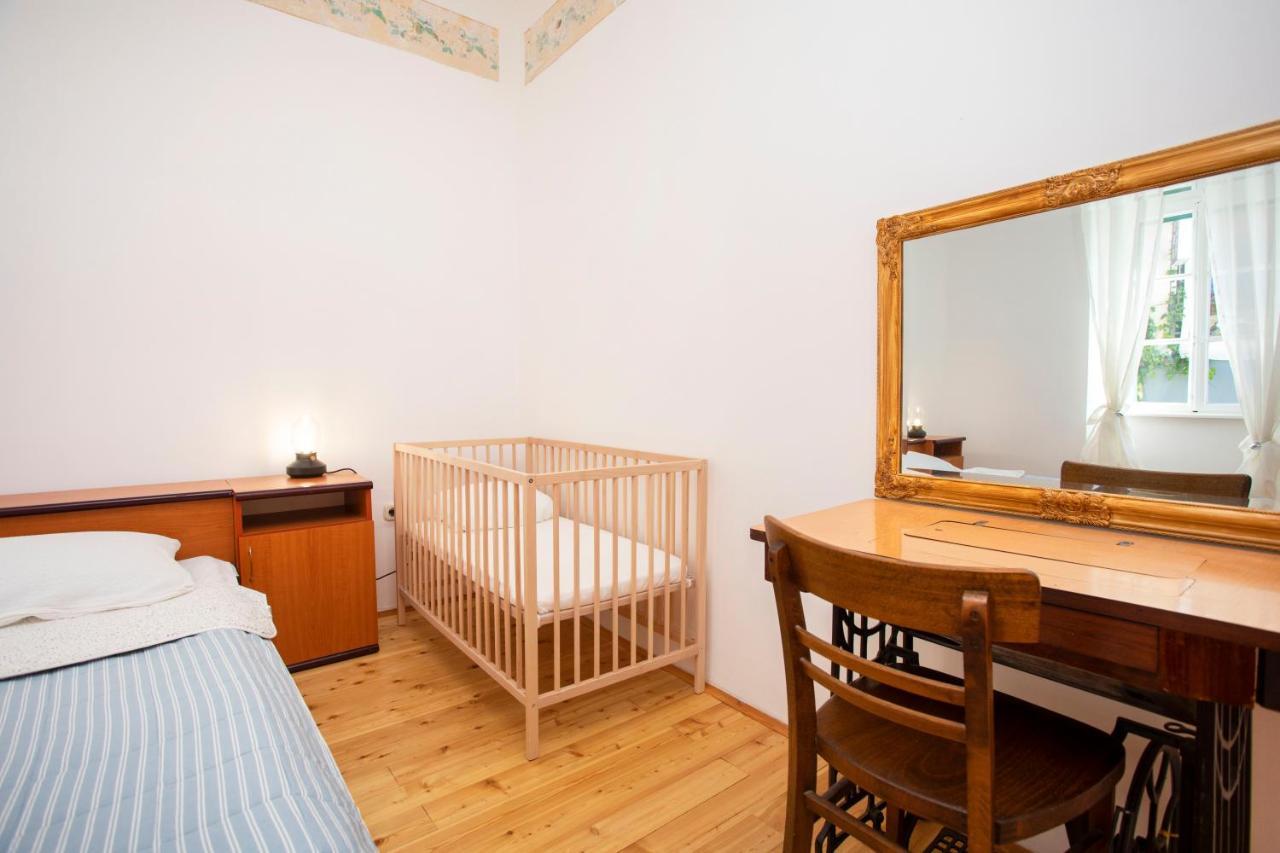 Casa Santo E Albina Rabac Villa Bagian luar foto